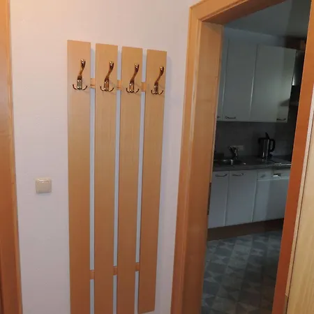 Alpina Hotel *