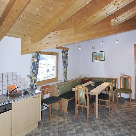 Hotel Alpina *